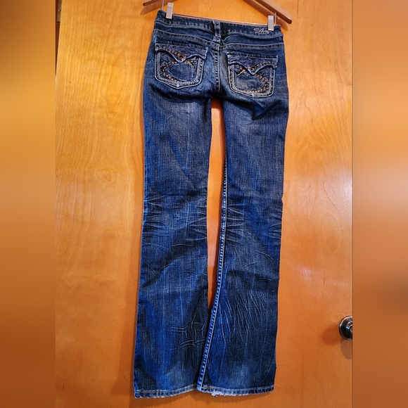 Silver Jeans - Picture 14 of 14